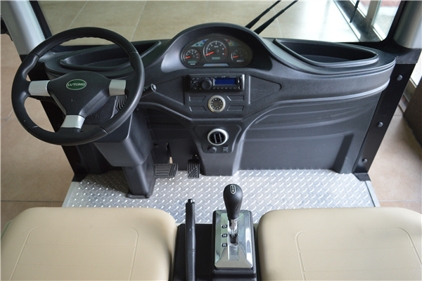 17座電動觀光車-駕駛室